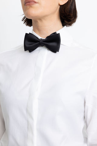 Pitea Blouse - Classic shirt with spread-out collar in white