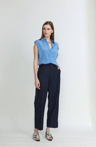 Ballina Shirt - Sleeveless shirt in light blue silk