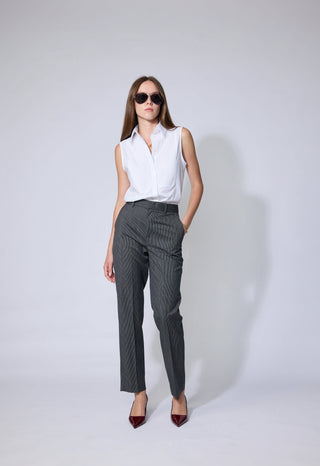 Oss Shirt - Sleeveless shirt with rib in white