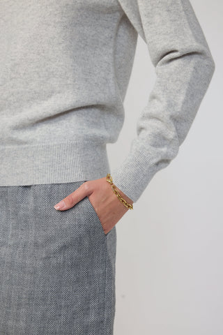 Zeist Sweater - V-neck sweater in light grey