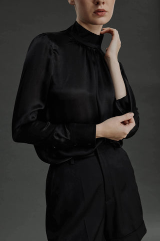 Fundao Blouse - High neckline blouse in black