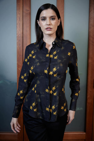 Mirandela Shirt - Fitted classic blouse in leaf print