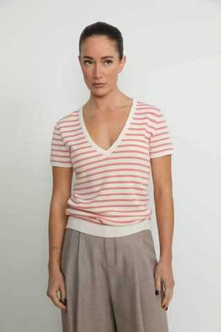 Pisa - Pisa V-neck T-shirt in Pink/ White Stripe