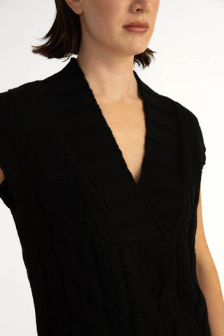 Gavle Waistcoat - Knit cable waistcoat in black