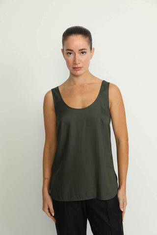 Vezia Top - Sleeveless Crew Neck Top