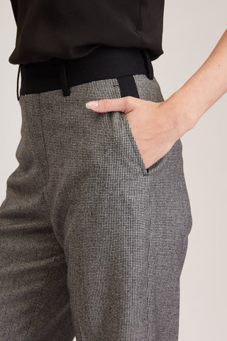 Manchester Trouser - High-waisted cropped trousers in black houndstooth