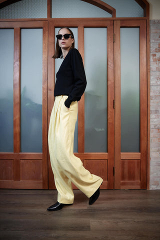 Siena Trouser - Wide leg trousers in ochre yellow