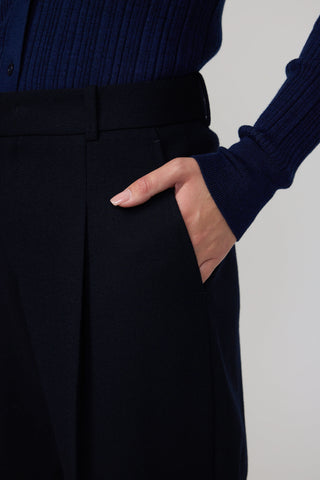 Umea Trousers - Tapered trousers in navy