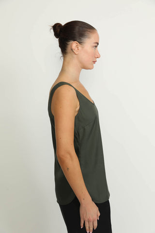 Vezia Top - Sleeveless Crew Neck Top