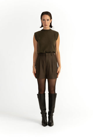 Biel Shorts - Tailored shorts in forest green