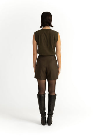 Biel Shorts - Tailored shorts in forest green