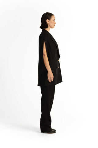 Boden Cape - Tailored cape in black