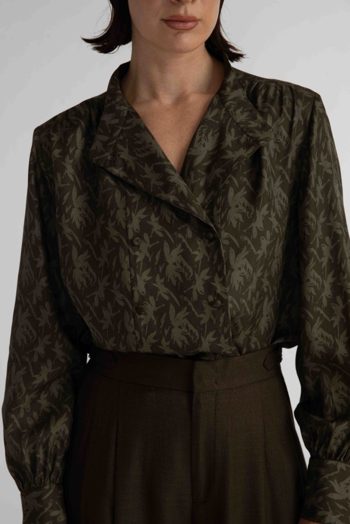 Trosa Blouse –   Cossack blouse in khaki green28246