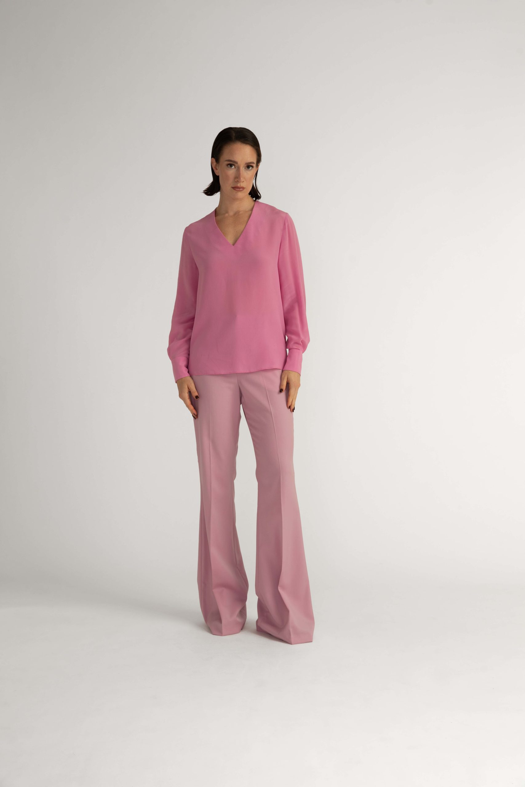 Ludvika Blouse – V-neck silk blouse in pink