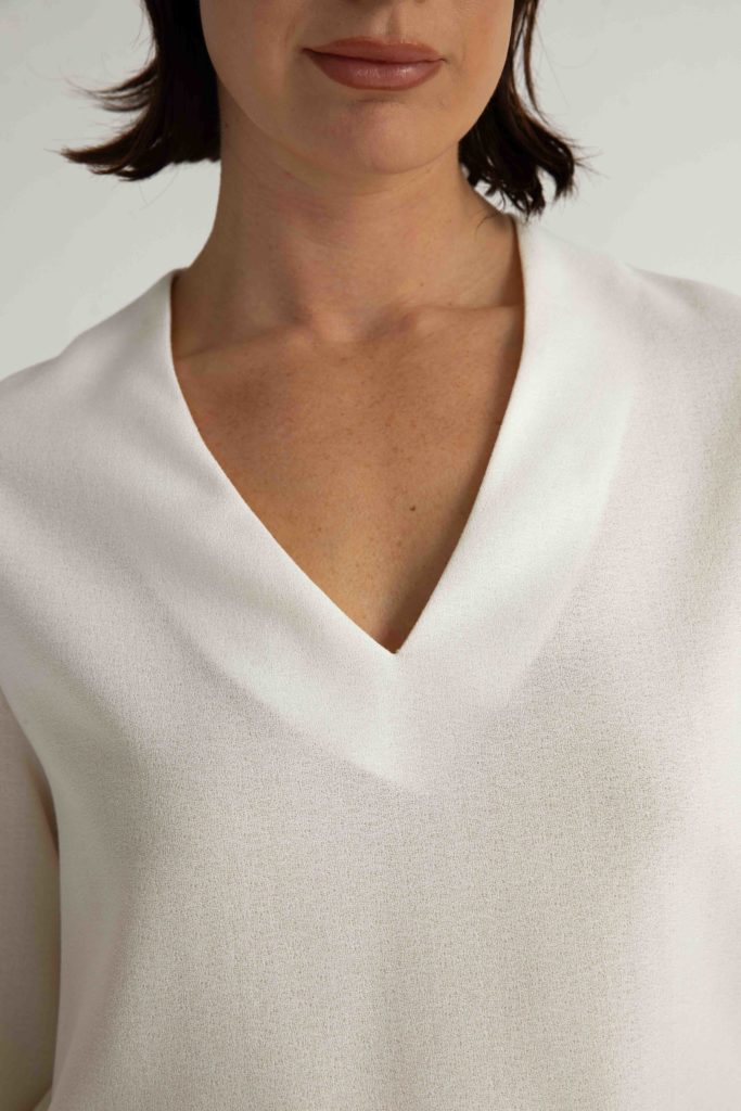 Ludvika Blouse – V-neck blouse in white28378