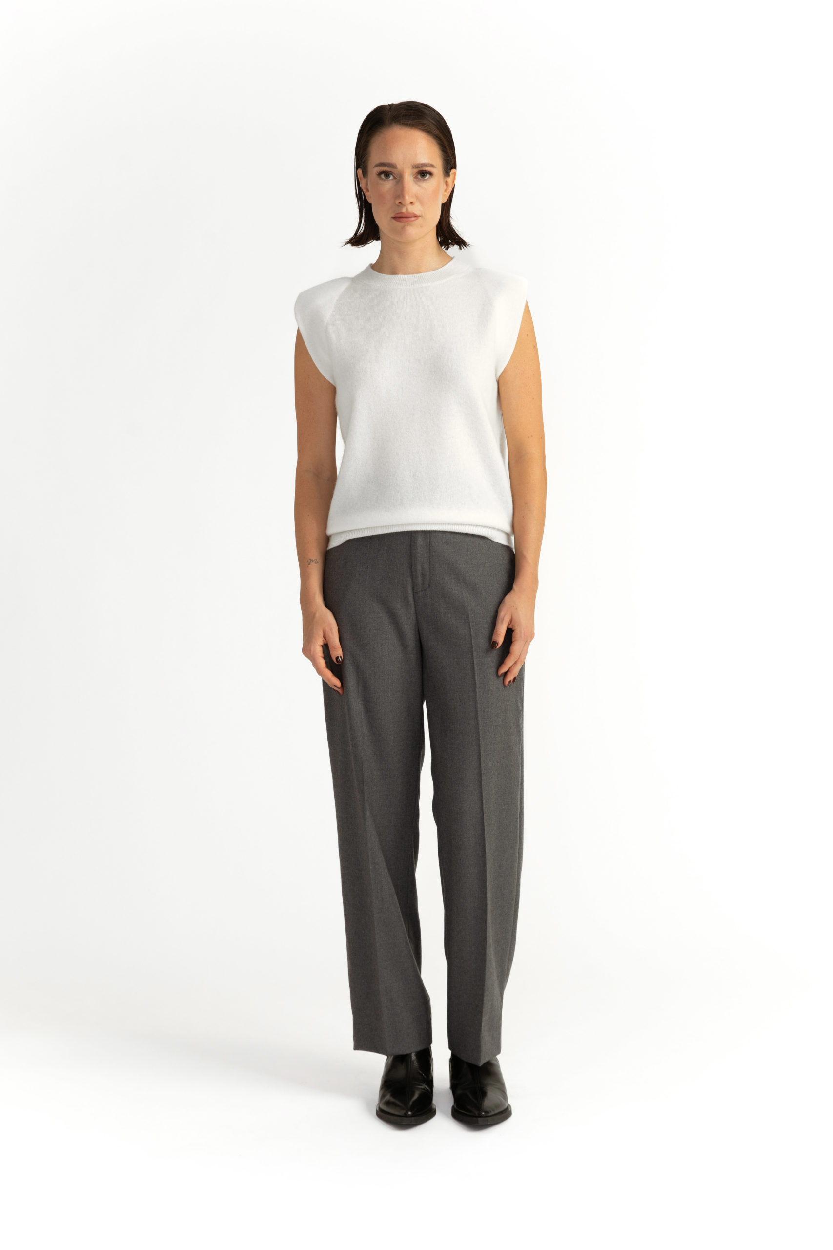 Manchester Trousers – Straight-leg trousers in grey0