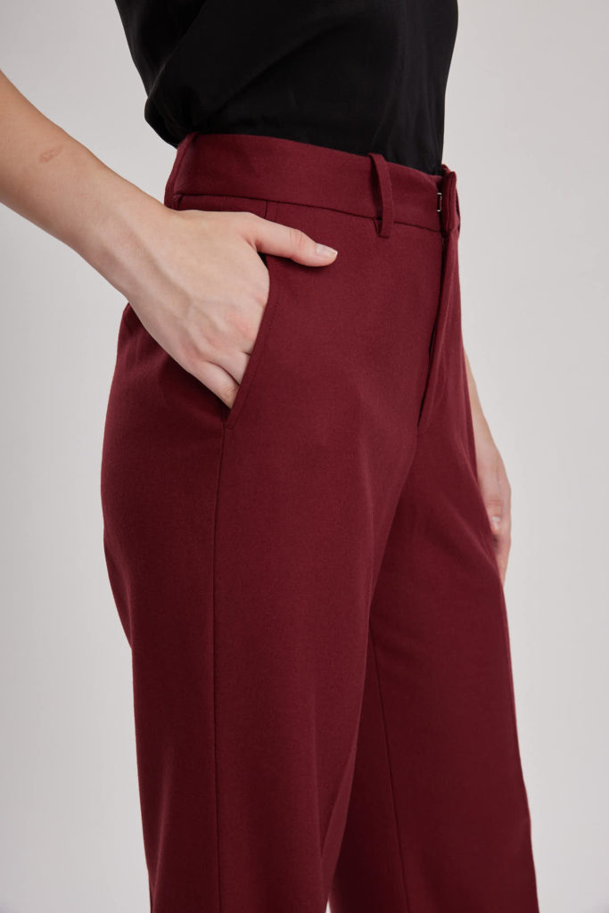 Bordeaux Trouser – Slim-fit bootcut trousers in red wine pure wool31176